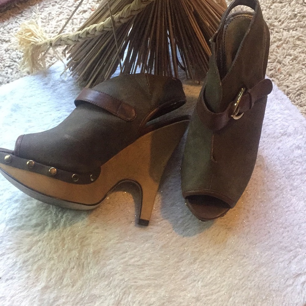Baby phat Green/ brown plate form slide